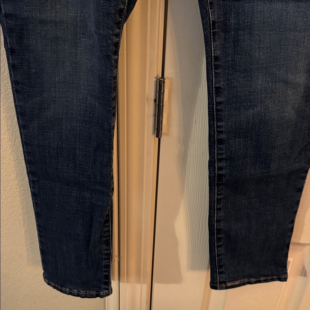 Levi’s Jeans - Picture 6 of 10